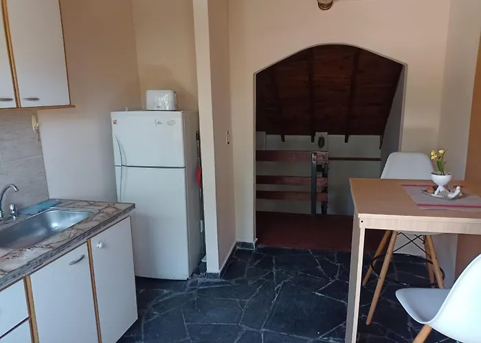 Che Lolita House 3